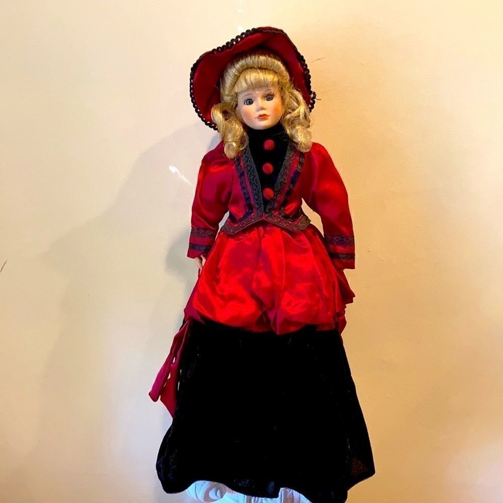 Heritage mint 1996 Porcelain doll 18 inches